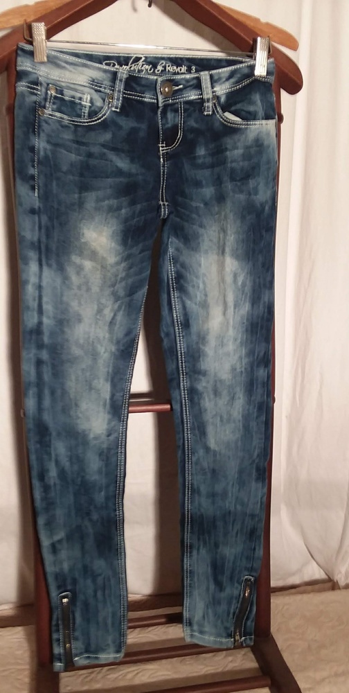 Juniors Sz 3 Revolution By Revolt skinny jeans